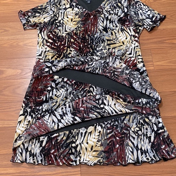Connected Apparel floral crinkle tiered pleated sheath dress, plus size 20W - Picture 14 of 15